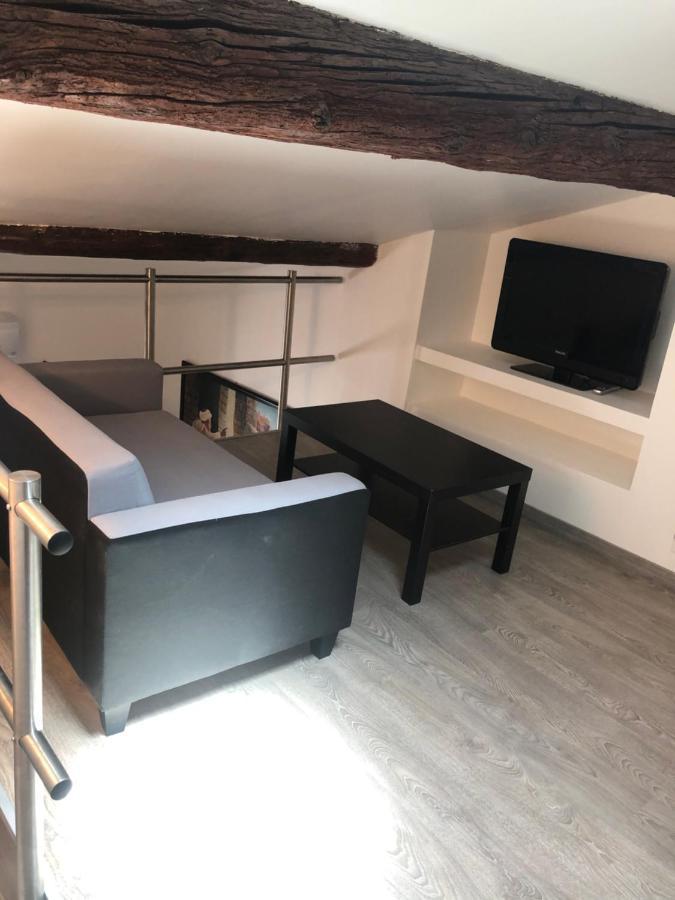 Appartement En Centre Ville Hyères Exteriör bild
