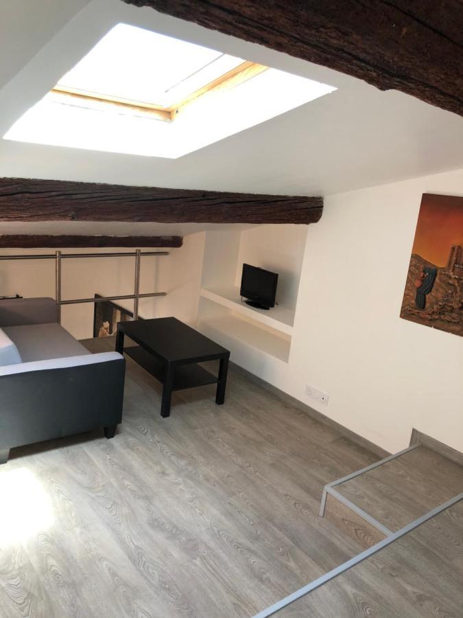 Appartement En Centre Ville Hyères Exteriör bild